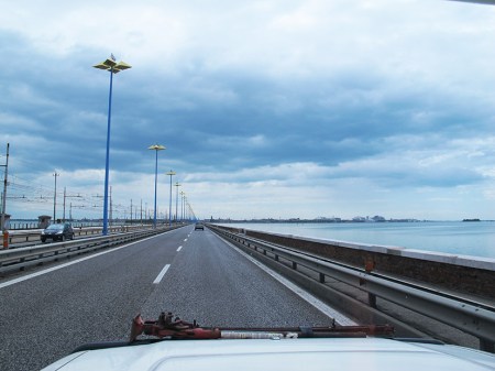 ITALIA 7. (VENECIA) ENTRADA EN LA CIUDAD, EN UN DIA MUY NUBLADO