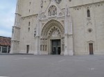 CROACIA 9. (ZAGREB) ENTRADA DE LA CATEDRAL