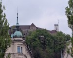 ESLOVENIA 10 (LUBIANCA) SU CASTILLO MEDIAVAL DOMINA DESDE LAS ALTURAS LA CIUDAD