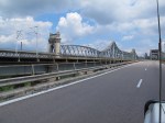RUMANIA 51. HAY VERDADERO LABERINTO DE PUENTES MATALICOS SOBRE EL DANUBIO ANTES DE LA CIUDAD DE CONSTANTA