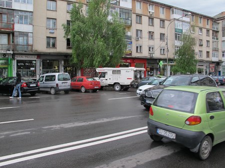 RUMANIA 6. (CRAIOVA) ENCONTRAR PARKING EN EL CENTRO ES UNA AVENTURA