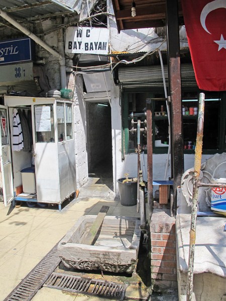 ESTAMBUL 97. (EL GRAN BAZAR) W.C. DE PAGO