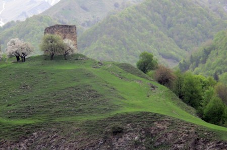 GEORGIA 131. (ATRAVESANDO EL CAUCASO) ATALAYA DE LA EPOCA DE LA DOMINACION OTOMANA