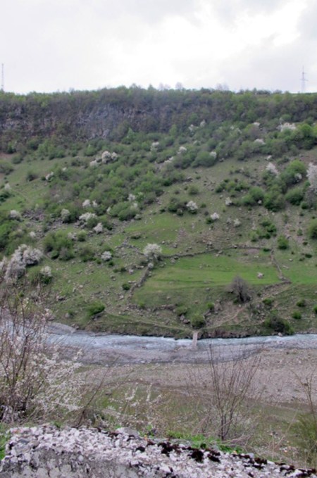 GEORGIA 133. (ATRAVESANDO EL CAUCASO) ES UNA REGION SITUADA ENTRE EUROPA DEL ESTE Y ASIA OCCIDENTAL