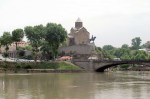 GEORGIA 75. (TIFLIS) IGLESIA Y PUENTE DE METHEKI DE LAVIERGE, CON LA STATUE DE VORGANG GORGASSALI
