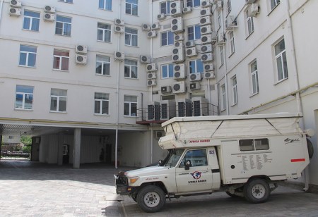 RUSIA 1° ENTRADA 12. (ASTRACAN) NUESTRO HOTEL DETRAS, EL PROMEDIO DE TEMPERATURA ES EN ENERO DE -9 °C Y EN JULIO DE 39° C