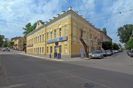 RUSIA 1° ENTRADA 16. (ASTRACAN) LA IMPRESION ES DE TENER CALLES MUY LIMPIAS Y DESPEJADAS