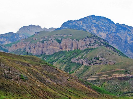 RUSIA 1° ENTRADA 2. (HACIA VLADIKAVKAZ) EMPEZAMOS A DEJAR EL CAUCASO DETRAS