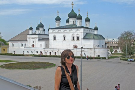 RUSIA 1° ENTRADA 40. (ASTRACAN-EL KREMLIN) CATEDRAL DE LA TRINIDAD COMPRENDEN LA IGLESIA DE LA PRESENTACIÓN DEL SEÑOR Y DE LA VIRGEN MARÍA Y LA CASA DE MONASTERIO