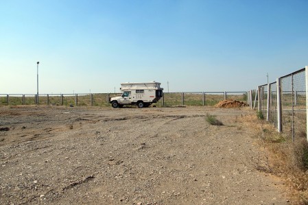 KAZAQUISTAN 1° ENTRADA 4. (LA FRONTERA POR KOTYAYEVKA) POR UN PROBLEMA ADMINISTRATIVO LOS MILITARES NOS DETIENEN EN ESTE LUGAR POR ESPACIO DE 8 DIAS
