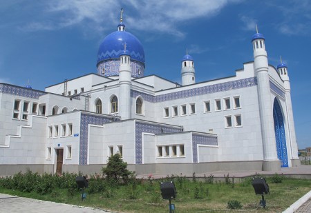 KAZAQUISTAN 1° ENTRADA 42. (ATYRAOU) MEZQUITA MUSLMANA, ESTE PAIS ES TOLERANTE PARA LAS RELIGIONES