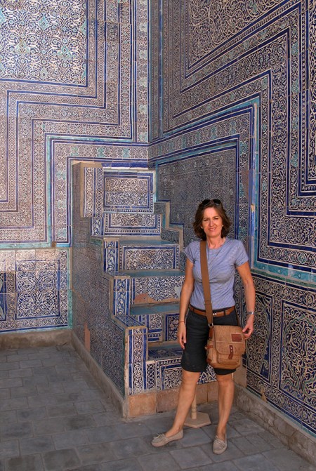 UZBEKISTAN 117 ( KHIVA MONUMENTAL) PALACIO DE TASH-KHAULI, EL MINBAR ES EL PÚLPITO DE LA MEZQUITA DONDE EL IMAN DA LOS SERMONES