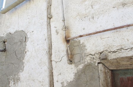UZBEKISTAN 149 (LA VIDA EN BUJARA) UN PELIGRO, HAY CAÑERIAS DE GAS EN MAL ESTADO POR TODAS PARTES 2