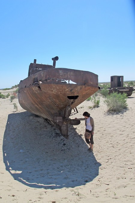 UZBEKISTAN 15 (DENTRO DE EL MAR DE ARAL) EN 2008 SE CRE0 LA PRIMERA ONG ECOLOGISTA DE UZBEKISTAN, QUE PRETENDE, LA UTOPIA RECUPERAR EL MAR DE ARAL