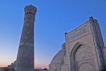 UZBEKISTAN 195 (LA BUJARA MONUMENTAL) EL MINARETE DE KALYAN, LOS IMANES LLAMAN A LA ORACIÓN CINCO VECES AL DIA Y SUS VOCES SE OYEN EN LOS BARRIOS MUY DISTANTES DE LA CIUDAD