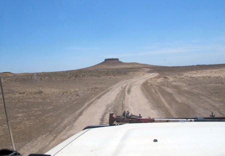 UZBEKISTAN 50 (SHILPIQ) UZBEKISTAN 51 (SHILPIQ) LA TORRE DEL SILENCIO O DAKHMA, SON EDIFICIOS FUNERARIOS DE LA RELIGION ZOROASTRICA
