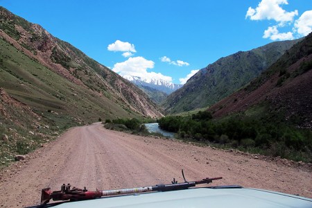 KIRGUISTAN 176 (DE SUUSAMYR A KYZYL OL) POR EL PAIS REMOTO, Y MUY POCO FRECUENTADO