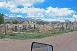 KIRGUISTAN 190 (DE KAIYRMA A BALYKCHY) VEMOS MUCHAS NECROPOLIS MUSULMANAS A NUESTRO PASO