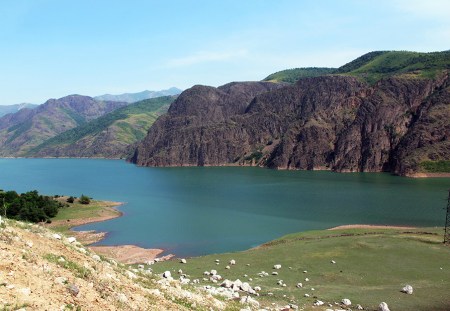UZBEKISTAN 323 (HACIA FERGANA) EL LAGO KAIRAKUN