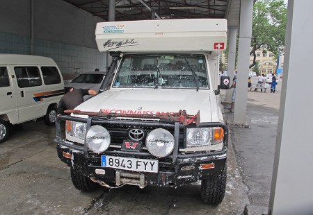 UZBEKISTAN 331 (FERGANA) DESDE TURQUIA NO HABIAMOS LIMPIADO EL COCHE