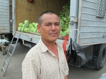 UZBEKISTAN 333 (FERGANA) EL 60% DE LAS ETNIAS DE LAS ZONAS AGRICOLAS SON DE ORIGEN DE KIRGUISTAN