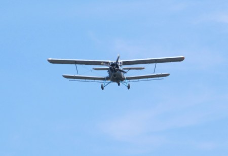 KAZAQUISTAN -2° ENTRADA 36 ( EL LAGO ALAKOL) PASA SOBRE NUESTRAS CABEZAS UN MITICO ANTONOV AN-2, AVION CONSTRUIDO A MAS DE 18.000 UNIDADES