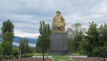 KIRGUISTAN 265 (EN CAMINO A KAZAJISTAN) POR LA A-262 DIRECCION A LA FRONTERA