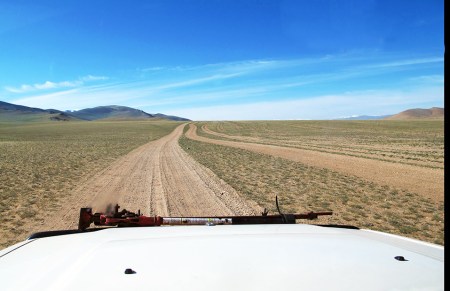 MONGOLIA 10 (HACIA KHOVB) EN PISTA 2