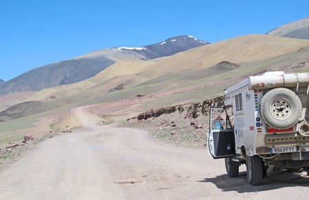 MONGOLIA 23 (HACIA KHOVB) SUBIENDO A LA MESETA