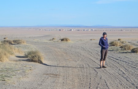 MONGOLIA 181 (GOBI- GUCHIN US) VISTA DE LA POBLACION