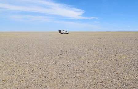 MONGOLIA 204 (GOBI- DE BOGD SUM A BULGAN) BUSCANDO UNA BUENA PISTA