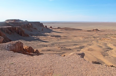 MONGOLIA 254 (BAYANZAG) EL LUGAR RECONOCIDO A NIVEL MUNDIAL POR EL NUMERO DE HUEVOS DE DINOSAURIOS DEL CRETACICO QUE SE HAN ENCONTRADO