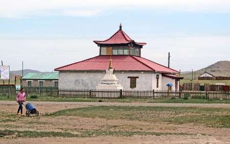 MONGOLIA 287 (HACIA UVURKHUSHUUT) EL TEMPLO BUDISTA DE BURG SUM