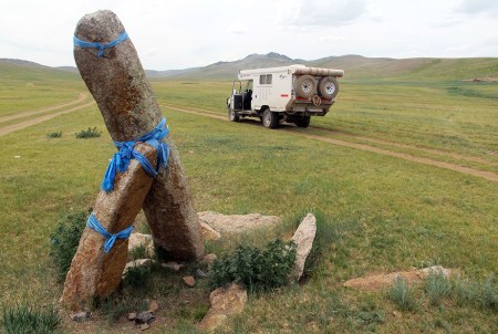 MONGOLIA 289 (HACIA UVURKHUSHUUT) UN MAGNIFICO TAMGA