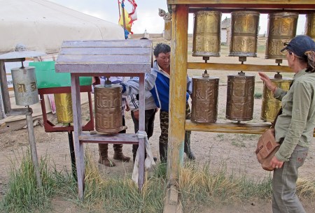 MONGOLIA 318 (KARAKORUM-EL MONASTERIO DE ERDENE ZUU) MOLINOS DE REZOS 1