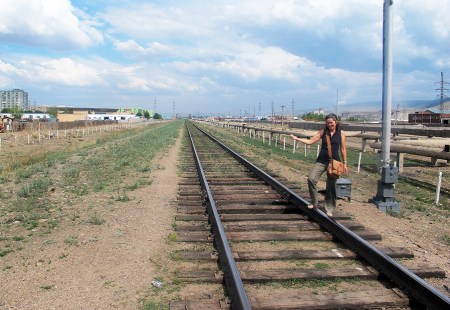 MONGOLIA 430 (EL CENTRO DE ULAN BATOR) TREN-STOP SOBRE LAS VIAS DEL TRANSIBERIANO