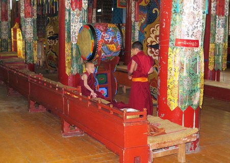 MONGOLIA 475 (EL MONASTERIO DE AMARBAYASGALANT) A PRINCIPIOS DEL SIGLO XX RESIDIAN CERCA DE 8000... MONJES