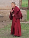 MONGOLIA 494 (EL MONASTERIO DE AMARBAYASGALANT) JOVENES MONJES 1