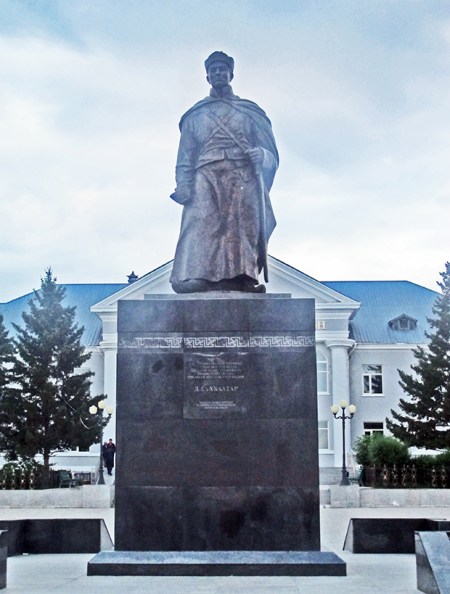 MONGOLIA 547 (SüKHBAATAR) LLEVA EL NOMBRE DEL PADRE DE LA MONGOLIA MODERNA DAMDIN SUKHBAATAR 1893 1923