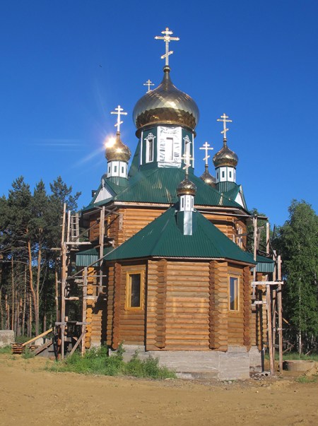 SIBERIA 2°, 112 (P0R EL OBLAST DE IRKUTST) KUITUN, IGLESIA DE TODOS LOS SANTOS DE SIBERIA LA CONSTRUCCION COMENZÓ EN 2100, ESTA HECHA CON MADERA DE CEDRO