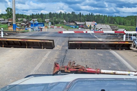 SIBERIA 2°, 129 (P0R EL KRAI DE KRASNOYARSK) ESTE SISTEMA A SIDO INSTAURADO EN SIBERIA DEBIDO A QUE LA GENTE NO RESPETA LOS PASOS A NIVEL TRADICIONALES