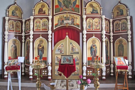 SIBERIA 2°, 140 (P0R EL KRAI DE KRASNOYARSK) CAPILLA AL INTERIOR