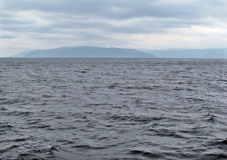 SIBERIA 2°, 61 (LAGO BAIKAL) EMBARCADOS, EL LAGO SE FORMO DE HACE 25-30 MILLONES DE AÑOS, SIENDO EL LAGO MAS ANTIGUO DEL MUNDO