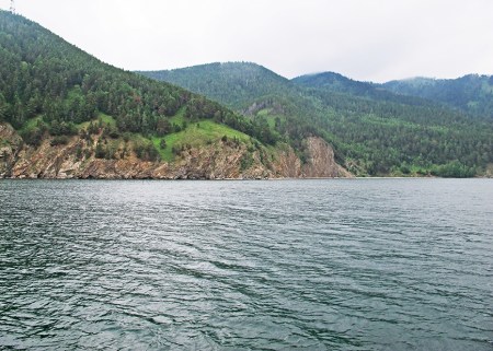 SIBERIA 2°, 66 (LAGO BAIKAL) EMBARCADOS, ENTRE SUS MUCHOS ENDEMISMOS DEL LAGO HAY QUE DESTACAR LA FOCA Y EL ESTURION DEL BAIKAL, EL PEZ GOLOMJANKA Y EL CANGREJO EPISHURA