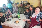 SIBERIA 2°, 69 (LAGO BAIKAL) EMBARCADOS, CON LA FAMILIA DEL CAPITAN DEL BARCO, HAN SIDO MUY AMABLES