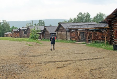 SIBERIA 2°, 84 (P0BLADO DE TALTSY) EL PEQUEÑO PUEBLO MALODVORKA DE FINALES DEL SIGLO XVIII