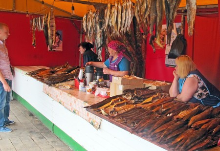 SIBERIA 2°, 247 (DE EKATERINBURG A KAZAN) SI COMPRAS ALGO TE OFRECEN CAFE O VODKA