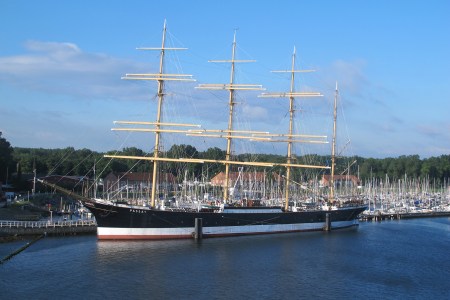 EL BALTICO 17 ( DE LETONIA A ALEMANIA) TRAVENMÜDE. EL VERGANTIN %22PASSAT%22, ES UNO DE LOS ULTIMO VELEROS QUE CRUZARON EL CABO DE HORNOS, ES EL SIMBOLO DE TRAVEMÜNDE