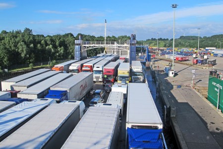 EL BALTICO 2O ( DE LETONIA A ALEMANIA) ATRAQUE EN EL AL PUERTO DE TRAVEMÜNDE