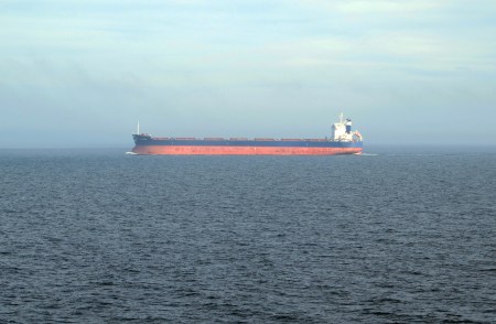 EL BALTICO 9 ( DE LETONIA A ALEMANIA) NAVEGANDO. ES MUY FRECUENTE CRUZARSE CON OTROS BARCOS